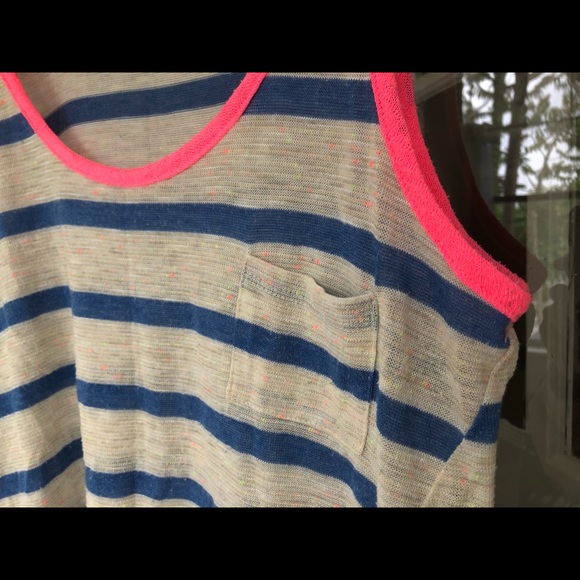 **Moved Closets** Striped tank top - Picture 2 of 5